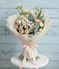 Букет цветов из:  Розы и Лизиантусы #REPLACE_PRED# Кулотино