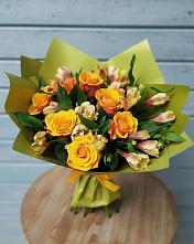 Букет цветов из:  Альстромерии и Розы в Кулотино