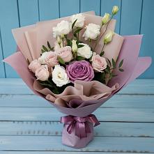 Букет цветов из:  Розы и Лизиантусы в Кулотино