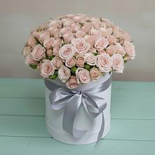 Цветочная композиция из Розы в шляпной коробке в Кулотино