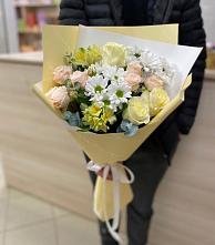 Букет цветов из:  Альстромерии, Розы и Хризантемы в Кулотино