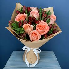 Букет цветов из:  Розы и Альстромерии в Кулотино