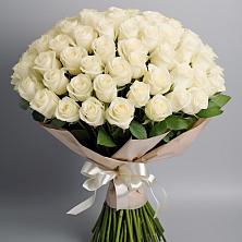 Букет 101 беля роза Белоснежка в Кулотино