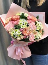 Букет нежные объятья в Кулотино Букет цветов из: Гвоздики, Розы и Хризантемы в Кулотино