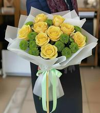 Букет цветов из:  Хризантемы и Розы в Кулотино