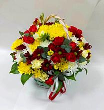 Цветочная композиция из Хризантемы и Розы в корзине в Кулотино