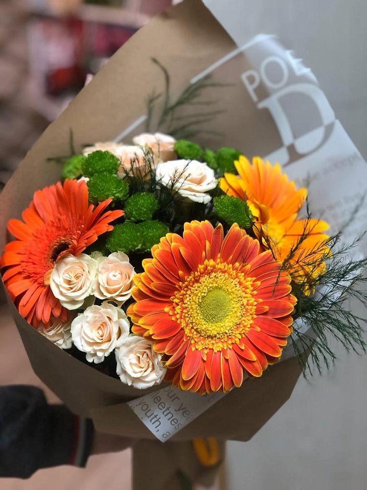 Букет цветов из: Герберы, Хризантемы и Розы в Кулотино