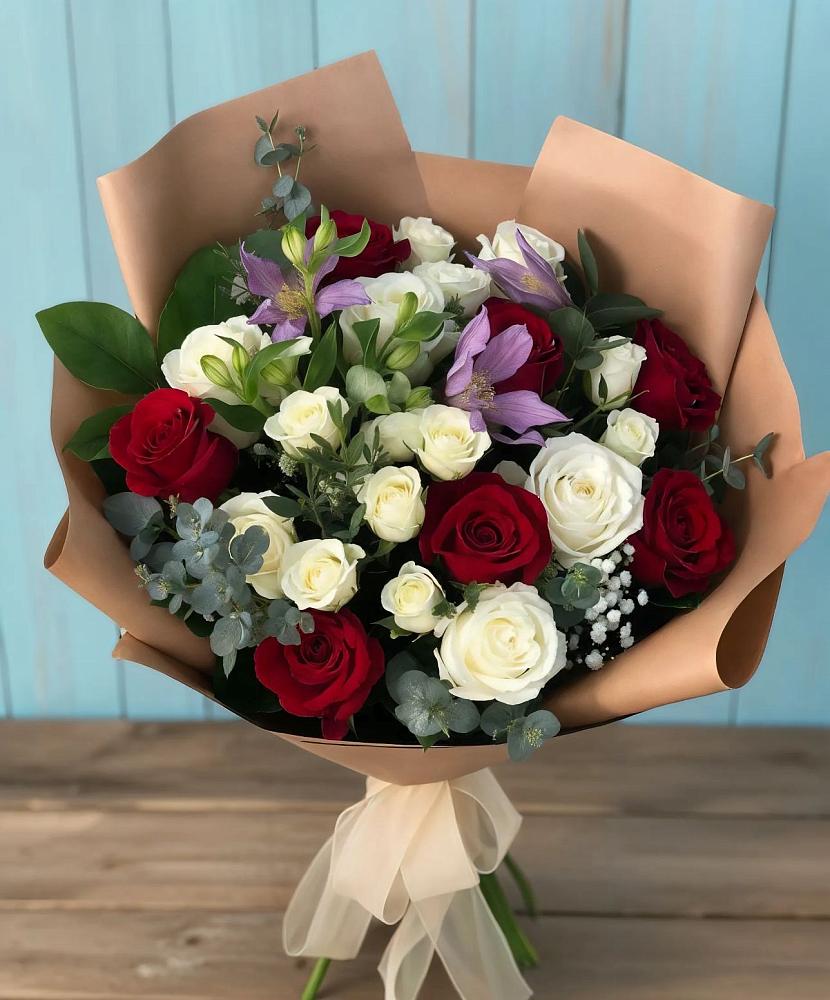 Букет цветов из: Розы и Альстромерии в Кулотино
